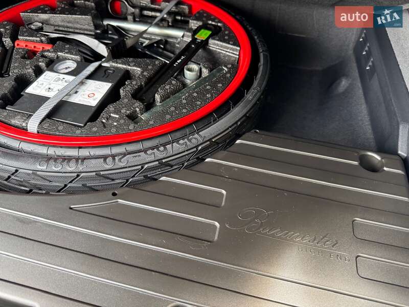Внедорожник / Кроссовер Porsche Cayenne 2019 в Киеве