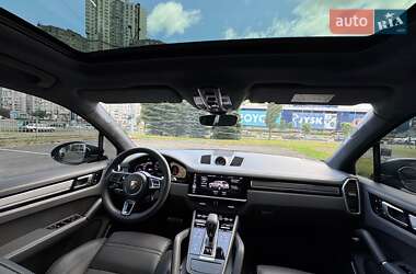 Внедорожник / Кроссовер Porsche Cayenne 2019 в 