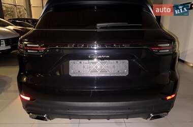 Внедорожник / Кроссовер Porsche Cayenne 2019 в 