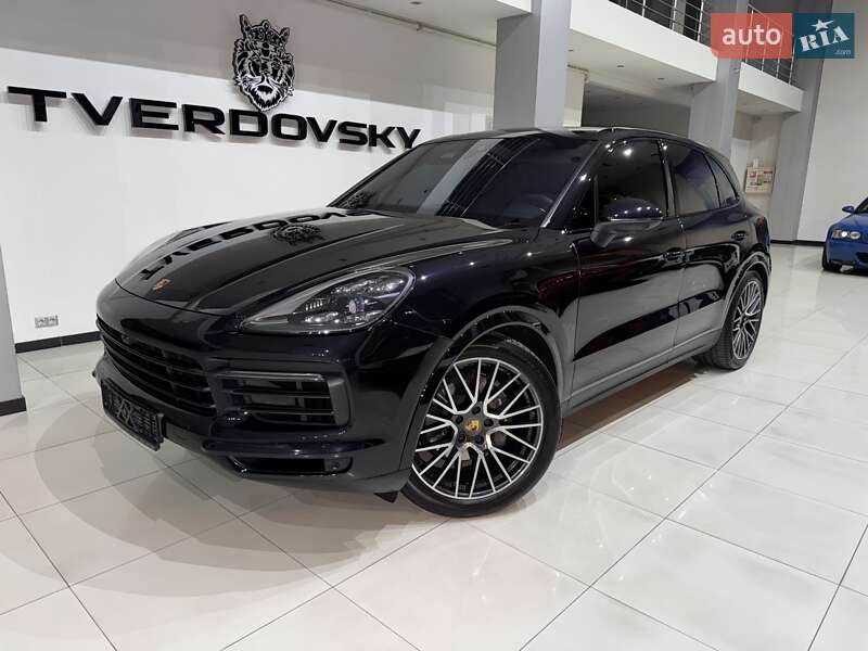 Внедорожник / Кроссовер Porsche Cayenne 2019 в 