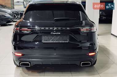 Внедорожник / Кроссовер Porsche Cayenne 2019 в 
