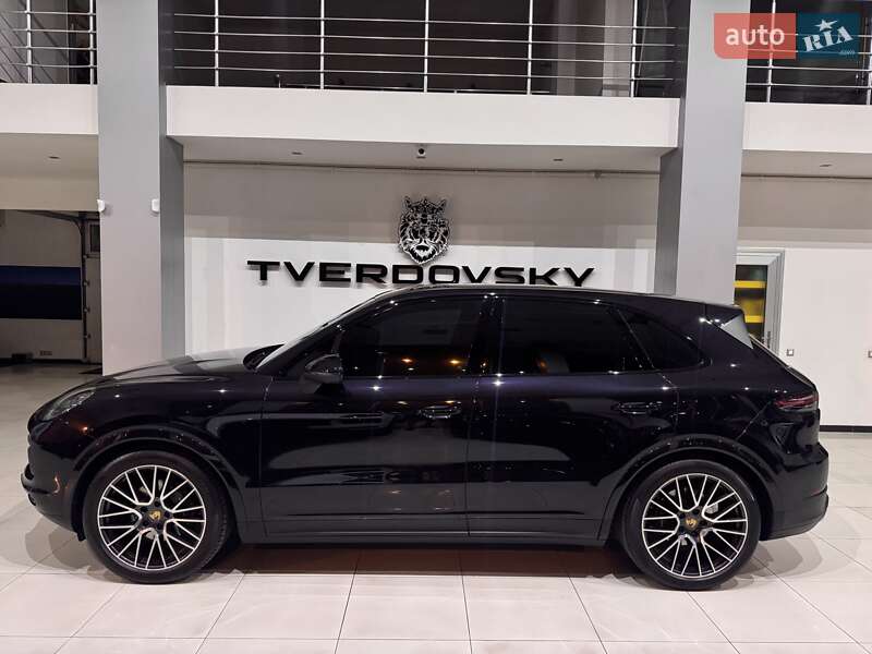 Внедорожник / Кроссовер Porsche Cayenne 2019 в Одессе