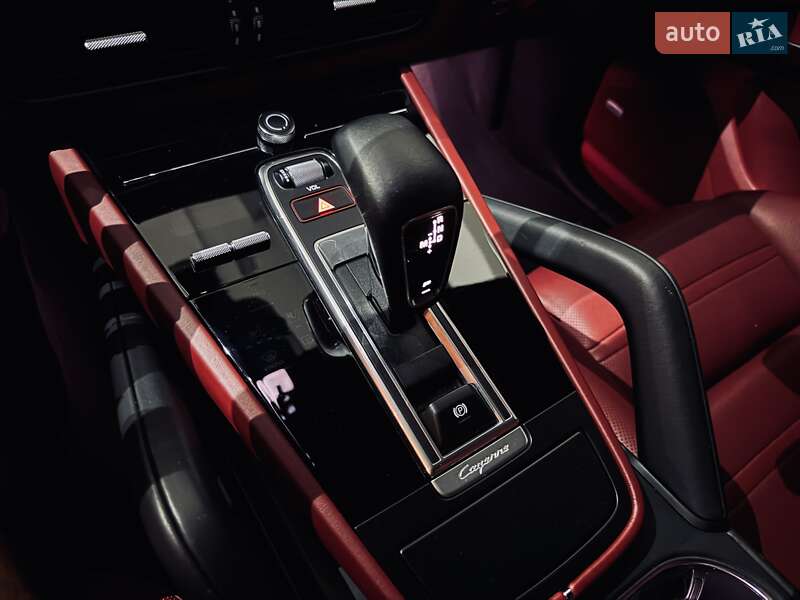 Внедорожник / Кроссовер Porsche Cayenne 2019 в Одессе