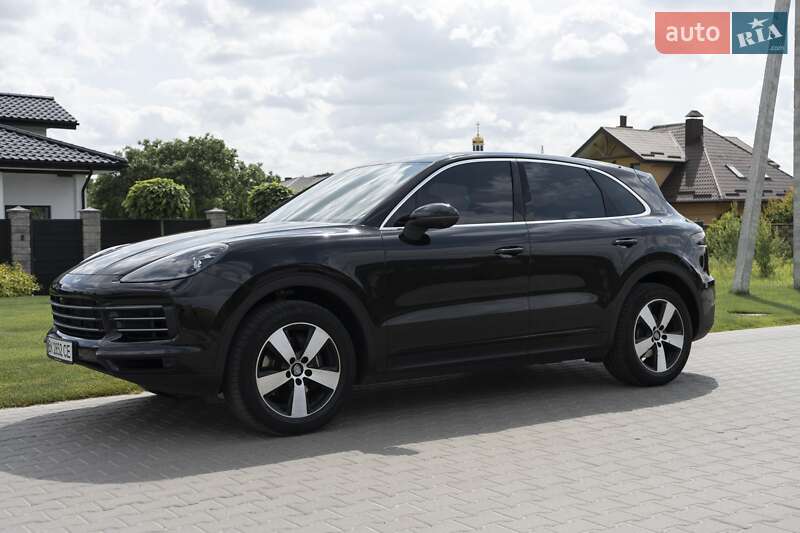 Позашляховик / Кросовер Porsche Cayenne 2018 в 
