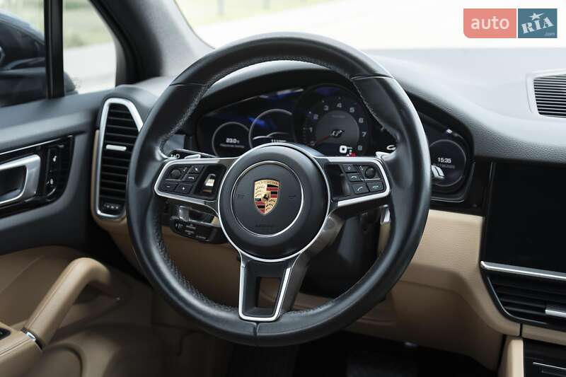 Внедорожник / Кроссовер Porsche Cayenne 2018 в Ровно