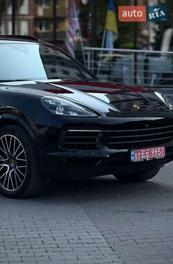 Позашляховик / Кросовер Porsche Cayenne 2022 в 