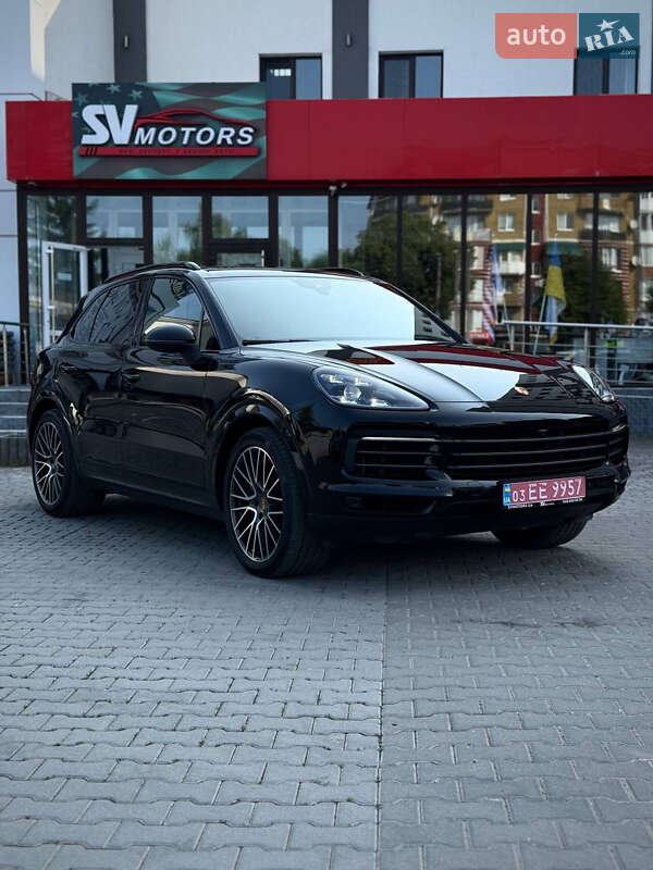 Позашляховик / Кросовер Porsche Cayenne 2022 в 