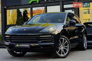 Внедорожник / Кроссовер Porsche Cayenne 2021 в 