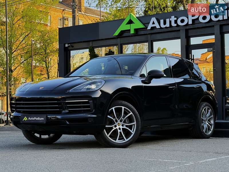 Внедорожник / Кроссовер Porsche Cayenne 2021 в 