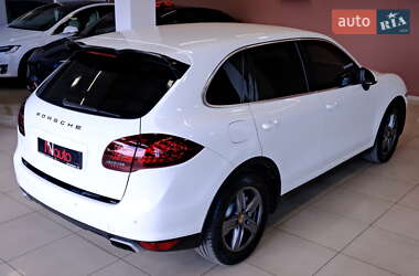 Внедорожник / Кроссовер Porsche Cayenne 2011 в 