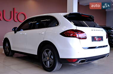 Внедорожник / Кроссовер Porsche Cayenne 2011 в 