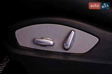 Внедорожник / Кроссовер Porsche Cayenne 2011 в 
