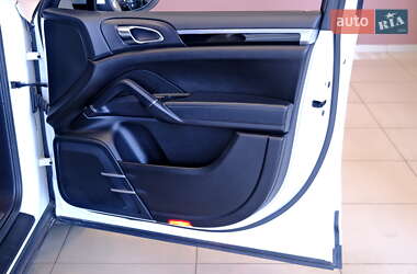 Внедорожник / Кроссовер Porsche Cayenne 2011 в 