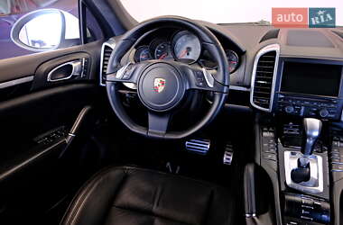 Внедорожник / Кроссовер Porsche Cayenne 2011 в 