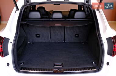 Внедорожник / Кроссовер Porsche Cayenne 2011 в 
