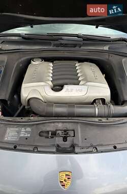 Внедорожник / Кроссовер Porsche Cayenne 2006 в 
