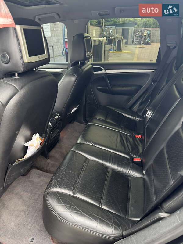 Внедорожник / Кроссовер Porsche Cayenne 2003 в Вишневом фото 6 Внедорожник / Кроссовер Porsche Cayenne 2003 в Вишневом