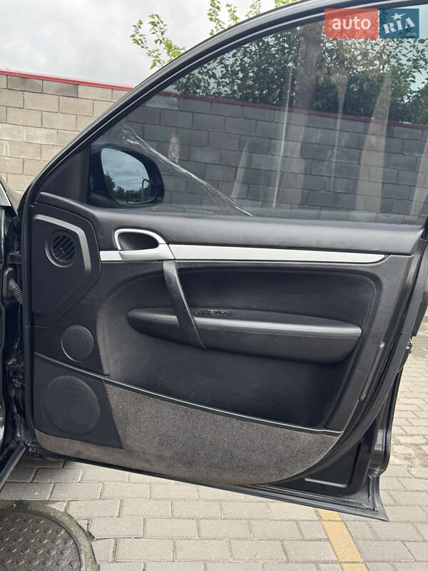 Внедорожник / Кроссовер Porsche Cayenne 2003 в Вишневом фото 9 Внедорожник / Кроссовер Porsche Cayenne 2003 в Вишневом