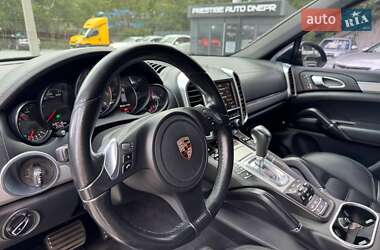 Внедорожник / Кроссовер Porsche Cayenne 2010 в 