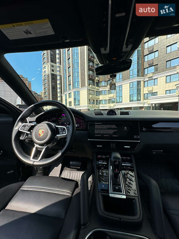 Внедорожник / Кроссовер Porsche Cayenne 2022 в Киеве