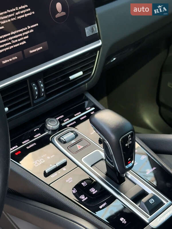 Внедорожник / Кроссовер Porsche Cayenne 2022 в Киеве