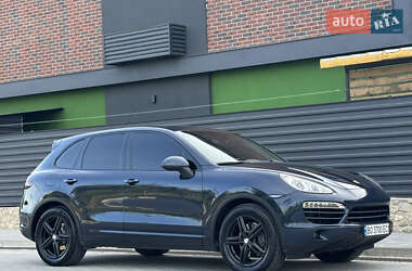 Внедорожник / Кроссовер Porsche Cayenne 2012 в 