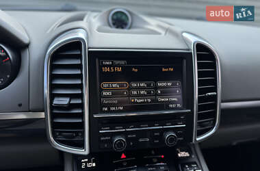 Внедорожник / Кроссовер Porsche Cayenne 2012 в 