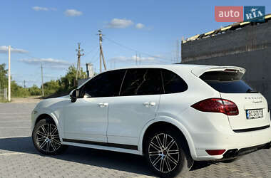 Внедорожник / Кроссовер Porsche Cayenne 2010 в 
