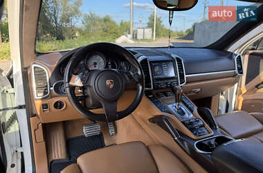 Внедорожник / Кроссовер Porsche Cayenne 2010 в 