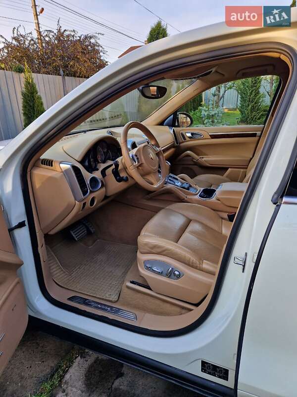 Позашляховик / Кросовер Porsche Cayenne 2010 в Вінниці