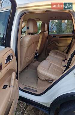 Внедорожник / Кроссовер Porsche Cayenne 2010 в 