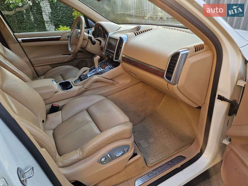 Позашляховик / Кросовер Porsche Cayenne 2010 в Вінниці