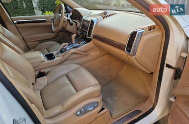 Внедорожник / Кроссовер Porsche Cayenne 2010 в 