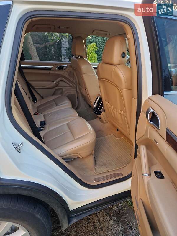 Позашляховик / Кросовер Porsche Cayenne 2010 в Вінниці