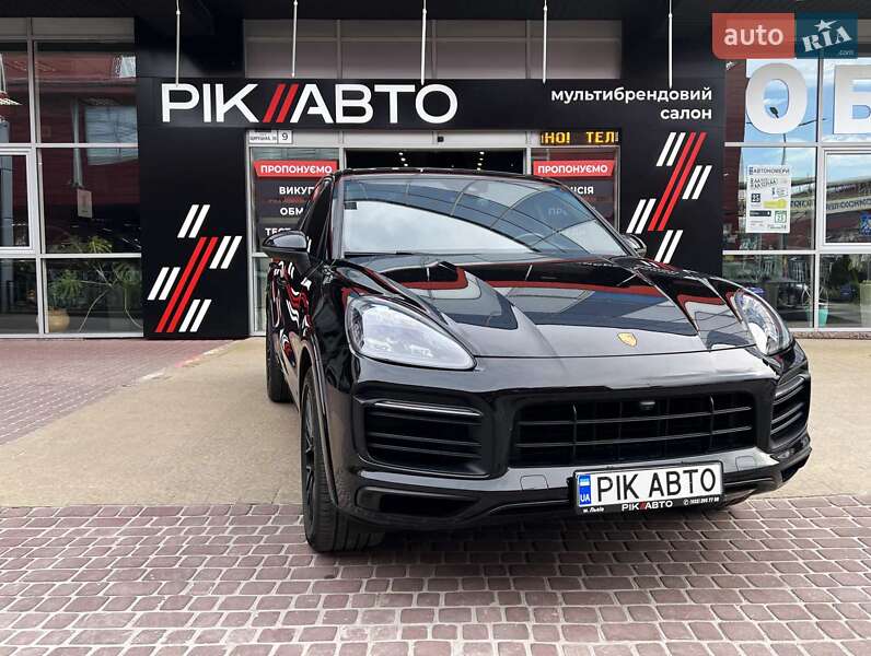 Внедорожник / Кроссовер Porsche Cayenne 2021 в 