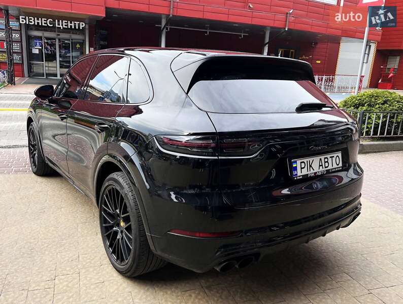 Позашляховик / Кросовер Porsche Cayenne 2021 в Львові