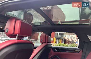 Внедорожник / Кроссовер Porsche Cayenne 2021 в 