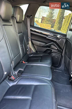 Внедорожник / Кроссовер Porsche Cayenne 2014 в 
