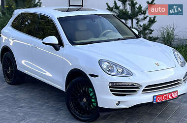 Внедорожник / Кроссовер Porsche Cayenne 2014 в 
