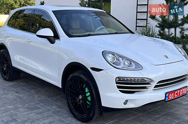 Внедорожник / Кроссовер Porsche Cayenne 2014 в 