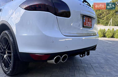 Внедорожник / Кроссовер Porsche Cayenne 2014 в 