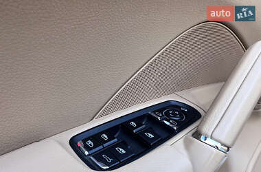 Внедорожник / Кроссовер Porsche Cayenne 2014 в 