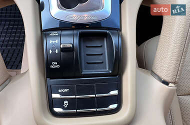 Внедорожник / Кроссовер Porsche Cayenne 2014 в 