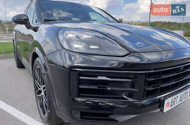Внедорожник / Кроссовер Porsche Cayenne 2023 в 