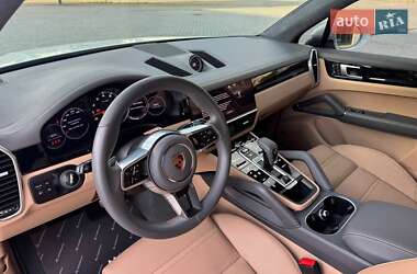 Внедорожник / Кроссовер Porsche Cayenne 2022 в 