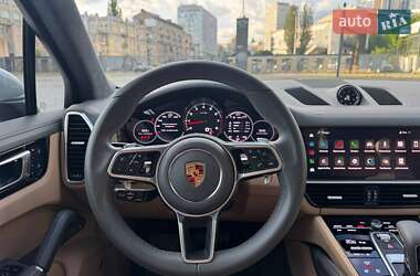 Внедорожник / Кроссовер Porsche Cayenne 2022 в 