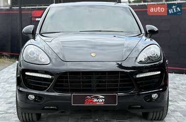 Внедорожник / Кроссовер Porsche Cayenne 2012 в 
