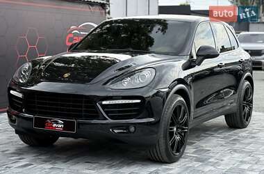 Внедорожник / Кроссовер Porsche Cayenne 2012 в 