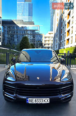 Внедорожник / Кроссовер Porsche Cayenne 2021 в 