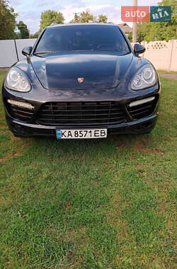 Внедорожник / Кроссовер Porsche Cayenne 2010 в 